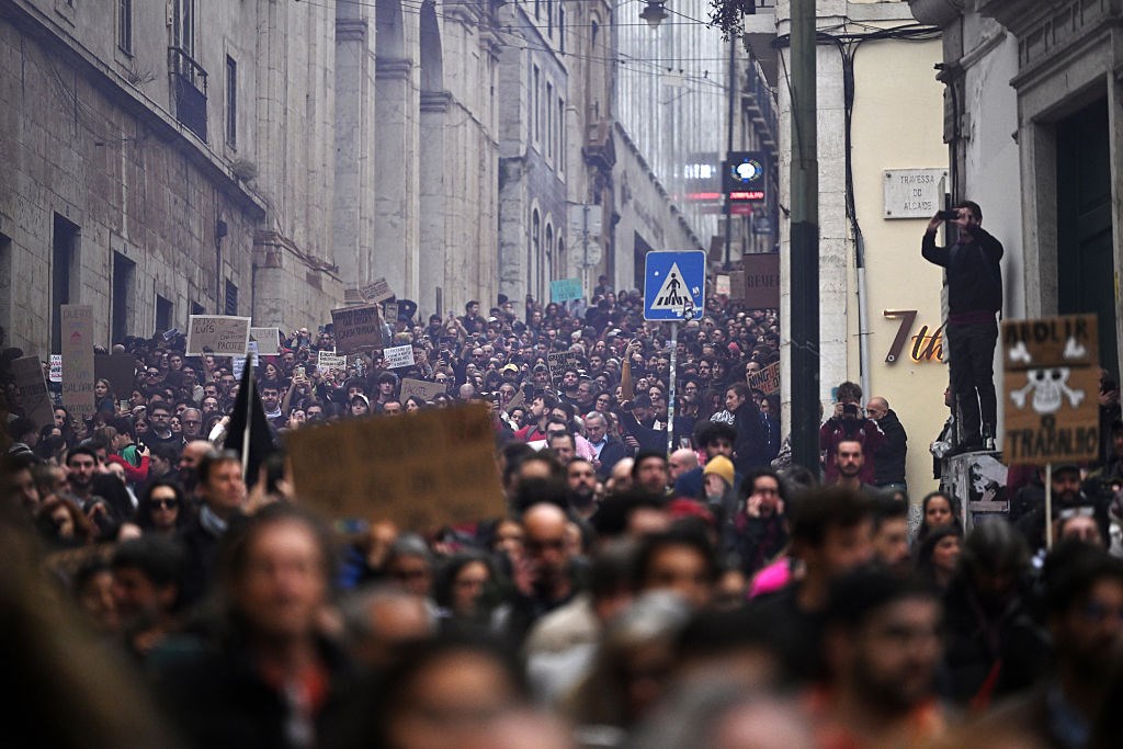 "The right to strike is being threatened, even cod has more rights than us": the march that brought together thousands