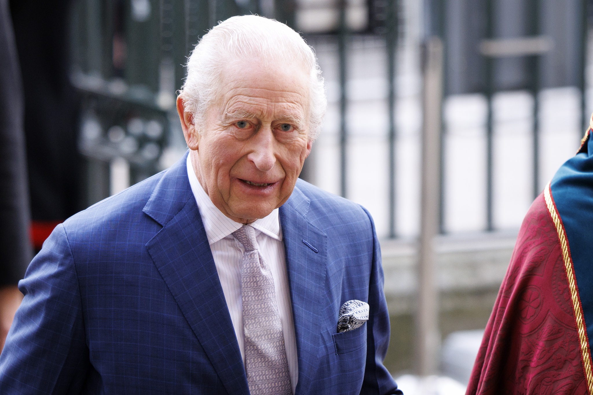 Carlos III continua sem esclarecer o tipo de cancro que tem