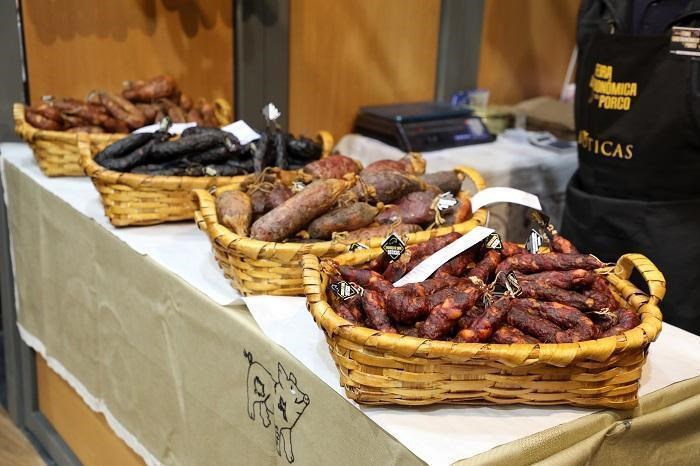 What to do this weekend? Head out for beer and smoked meats, and don't forget A Resistência