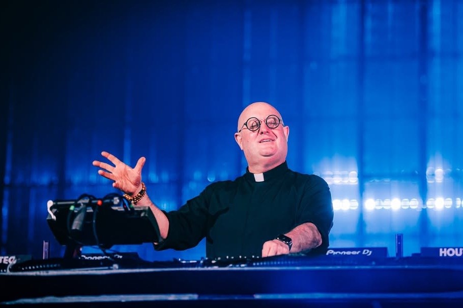 Father DJ Guilherme energises Beirut and divides opinion in Lebanon