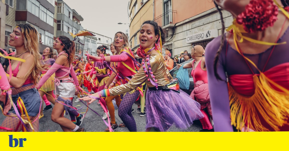 Get ready: Lisbon will have 17 'blocos' parading at Carnival, warns city council