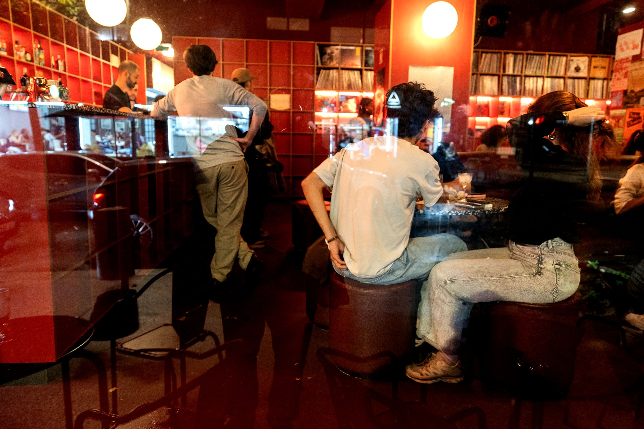 Paulo Pimenta - 29 Setembro 2025 - Portugal, Porto - Fiasco, além de bar, funciona como restaurante, galeria e loja de discos, no Bonfim