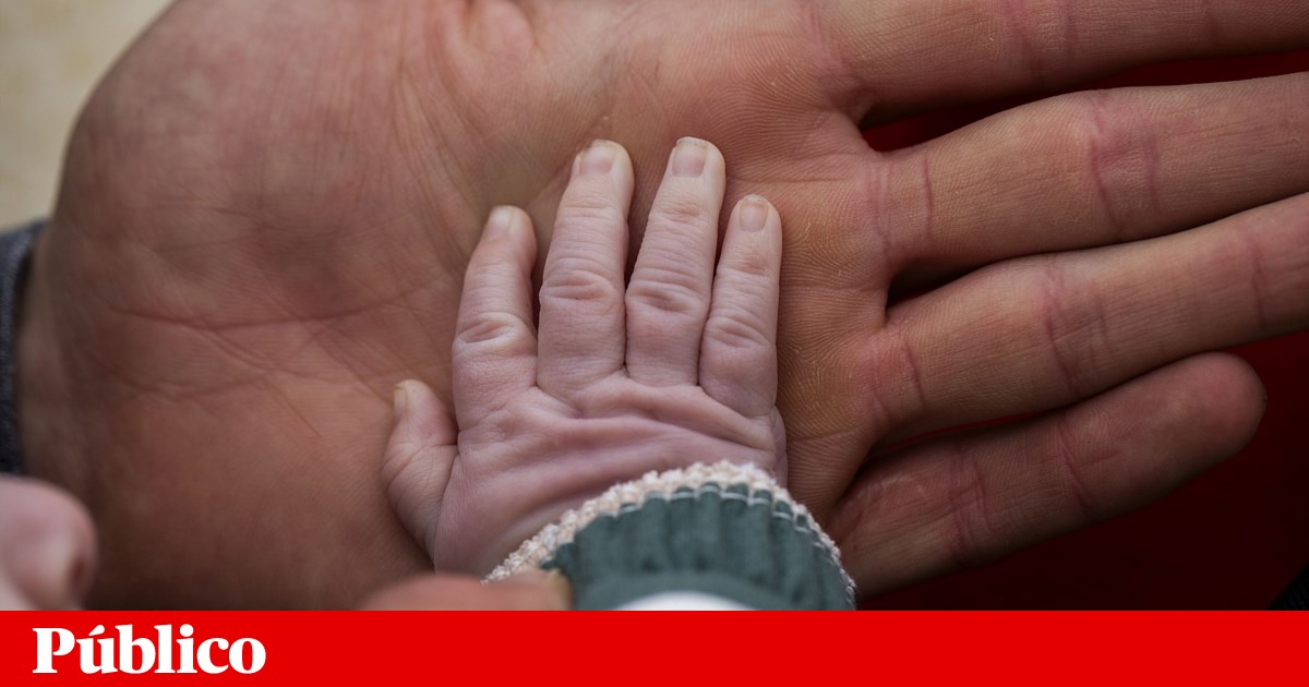 Parliament approves for the second time a citizens' initiative to extend initial parental leave paid at 100%