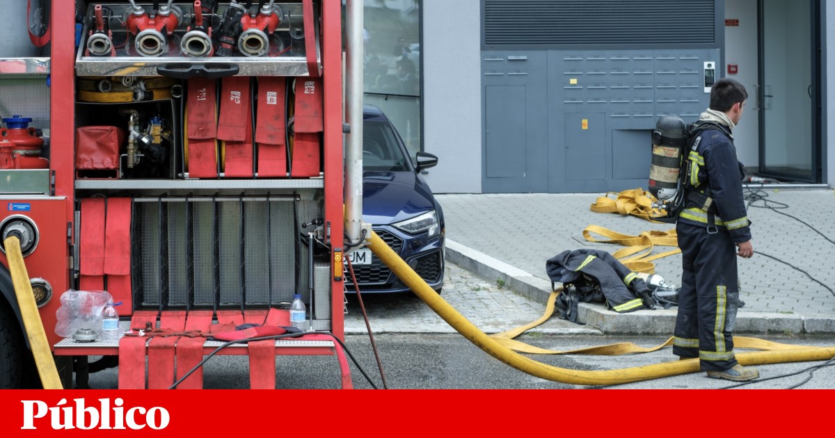 Fire in a building in Cascais leaves five slightly injured and nine displaced