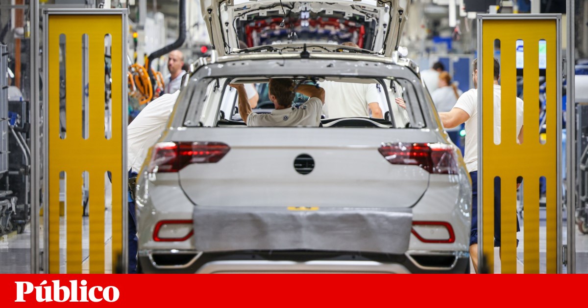 Autoeuropa to hold vote on labour agreement with minimum pay rise of €100