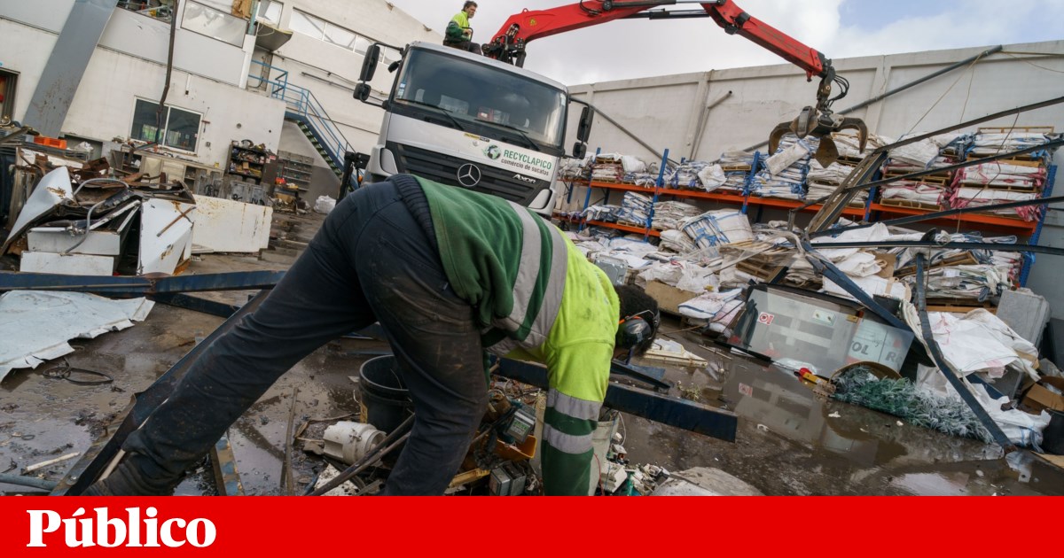 Storm days: life without water or power and, for many, without work