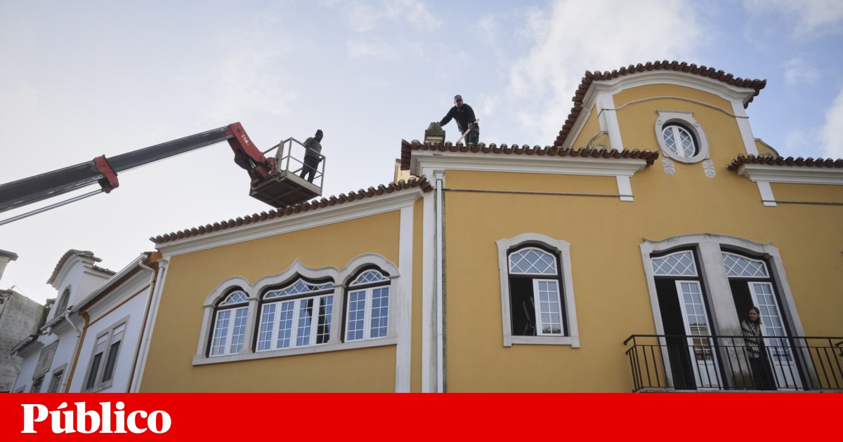 Mayor of Ferreira do Zêzere cites Government's lack of leadership: "Either we shout and ask for help or no one gets through here"