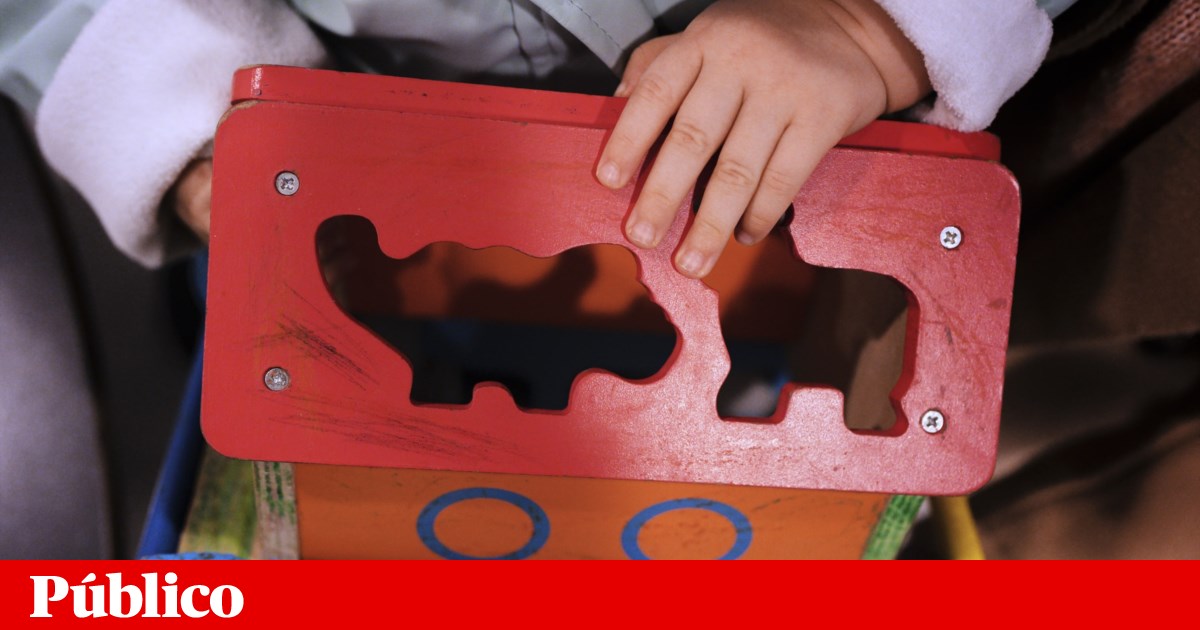 75-year-old school driver detained over abuse of girl in Sintra