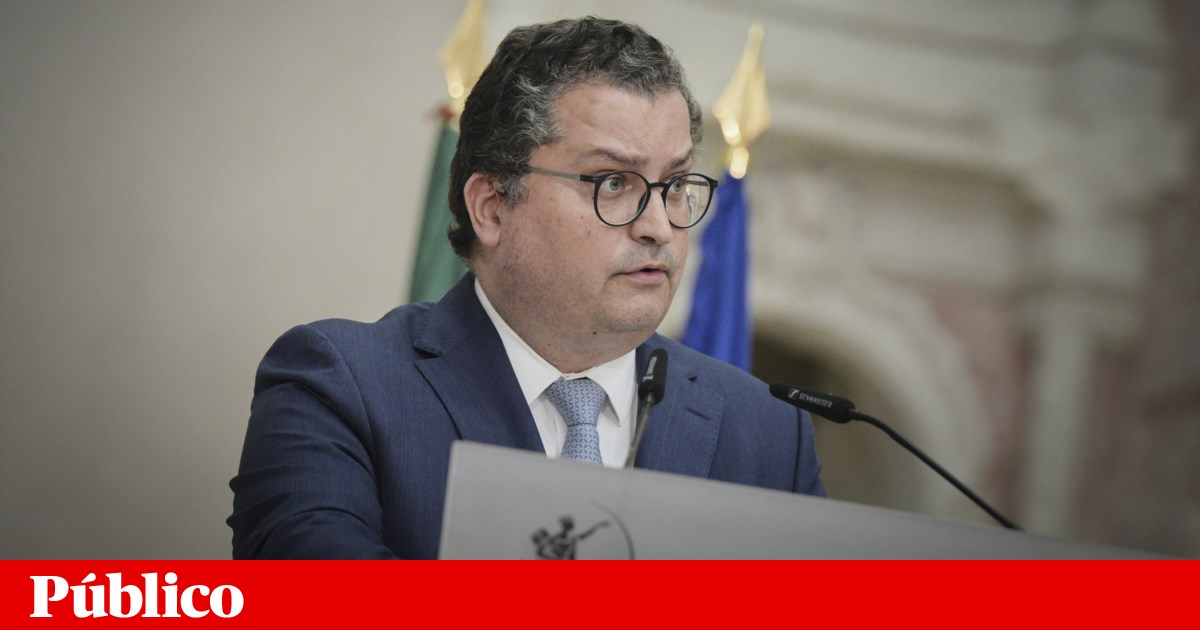 Government expects further damage and is considering more support measures, but will only decide 'once the bad weather has passed'