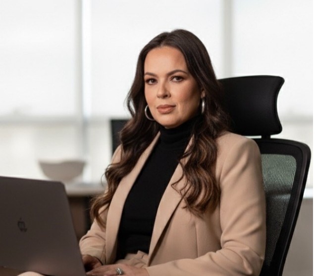 Bahian businesswoman turns education into opportunity for immigrants and Portuguese people