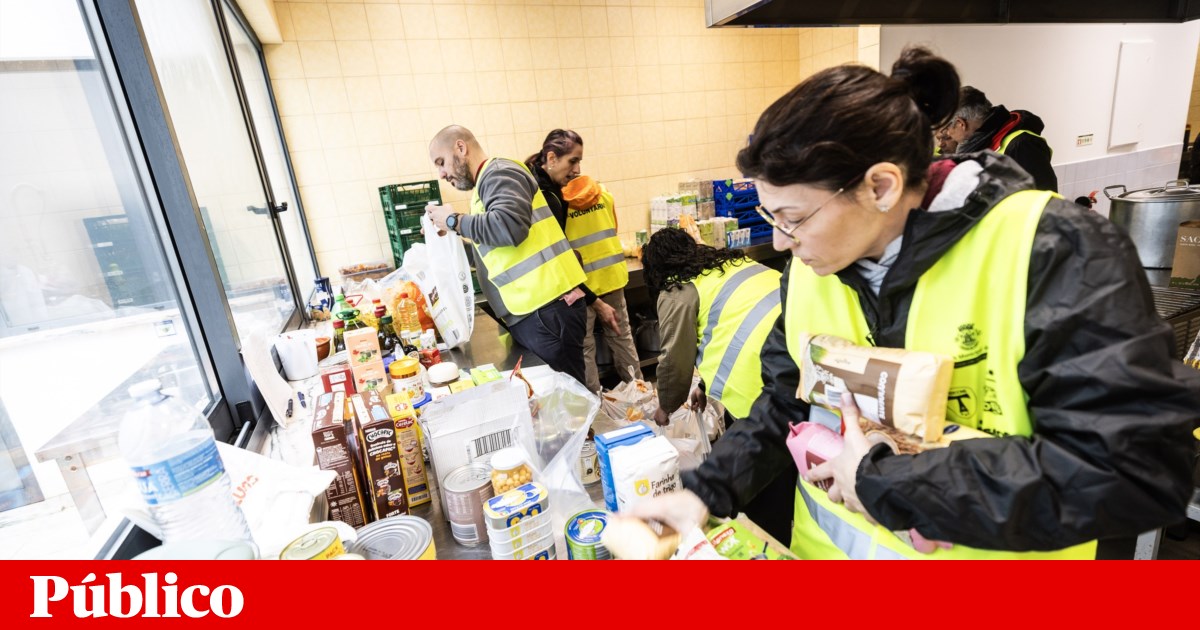 Camião solidário leva apoio a Leiria. “As pessoas estão destruídas” | Reportagem Camião solidário leva apoio a Leiria. “As pessoas estão destruídas” | Reportagem