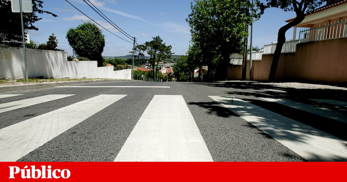 Três desalojados e seis hospitalizados após incêndio habitacional na Rinchoa | Sintra Três desalojados e seis hospitalizados após incêndio habitacional na Rinchoa | Sintra