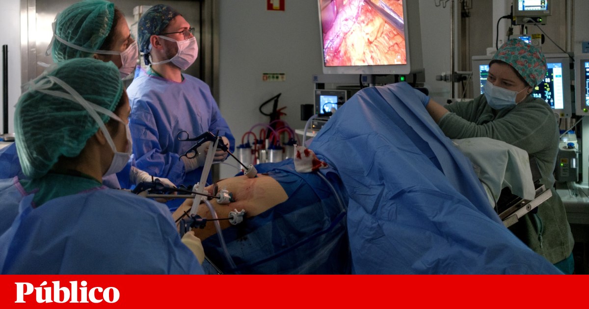 Minister: hospital contract delays won't hinder activity