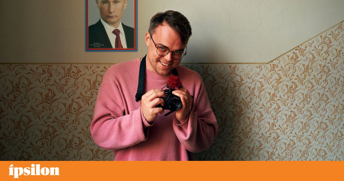 Há uma máquina de propaganda nas escolas russas. Um professor filmou-a | Entrevista Há uma máquina de propaganda nas escolas russas. Um professor filmou-a | Entrevista