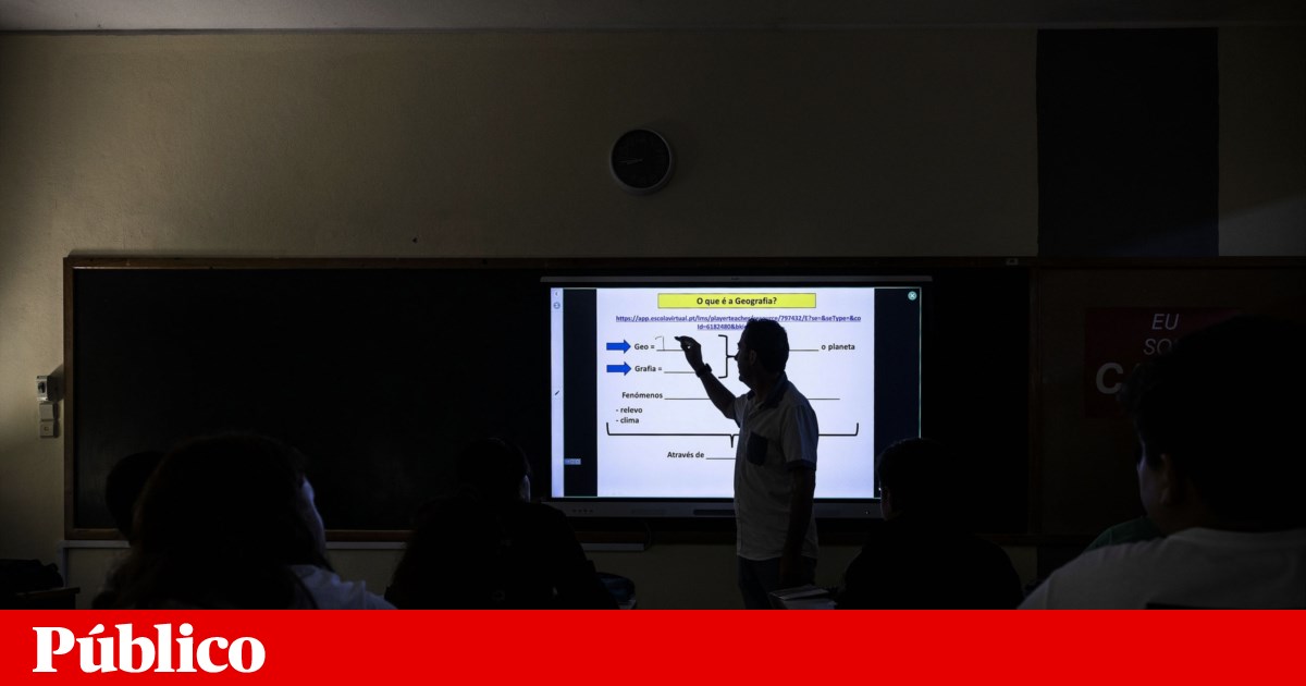 Bolsa para atrair jovens para a docência chegou este ano a mais de três mil alunos | Educação Bolsa para atrair jovens para a docência chegou este ano a mais de três mil alunos | Educação