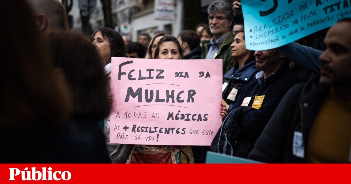 Women protest today in various cities for equality, dignity, and wages