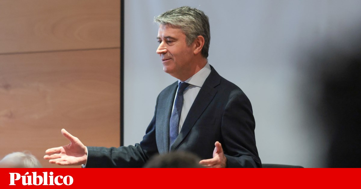 Carneiro responde a críticas de Hugo Soares e convida-o a falar com Brilhante Dias | PS Carneiro responde a críticas de Hugo Soares e convida-o a falar com Brilhante Dias | PS