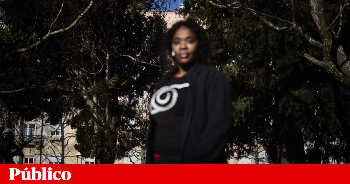 State pays three thousand euros monthly for temporary centre. Ana Paula and four children remain in one room