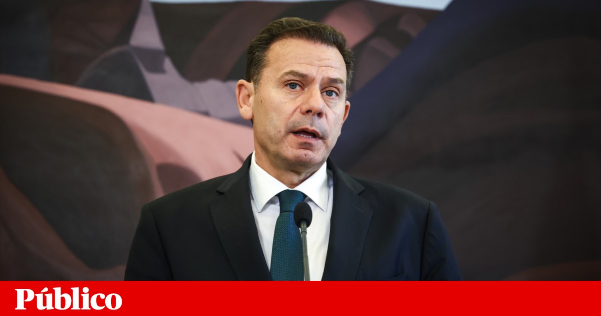 Montenegro says TAP sale will not proceed without strengthening operations at airports