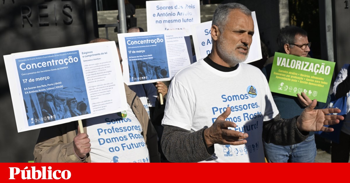 Artistic education teachers take to the streets to end precarious employment