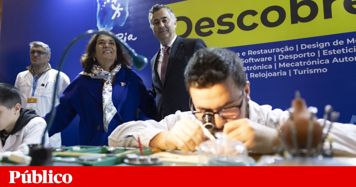 Education Ministry cuts staff by half in digital reform