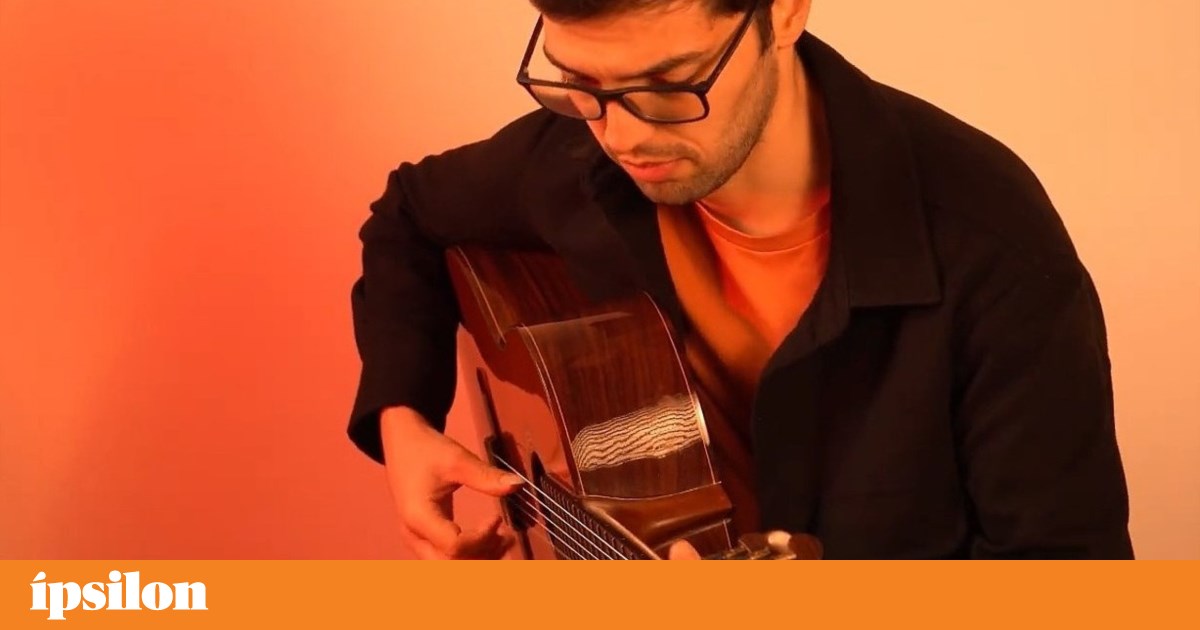Miguel da Silva debuts 'Os Melros', combining fado viola and poems by João Monge