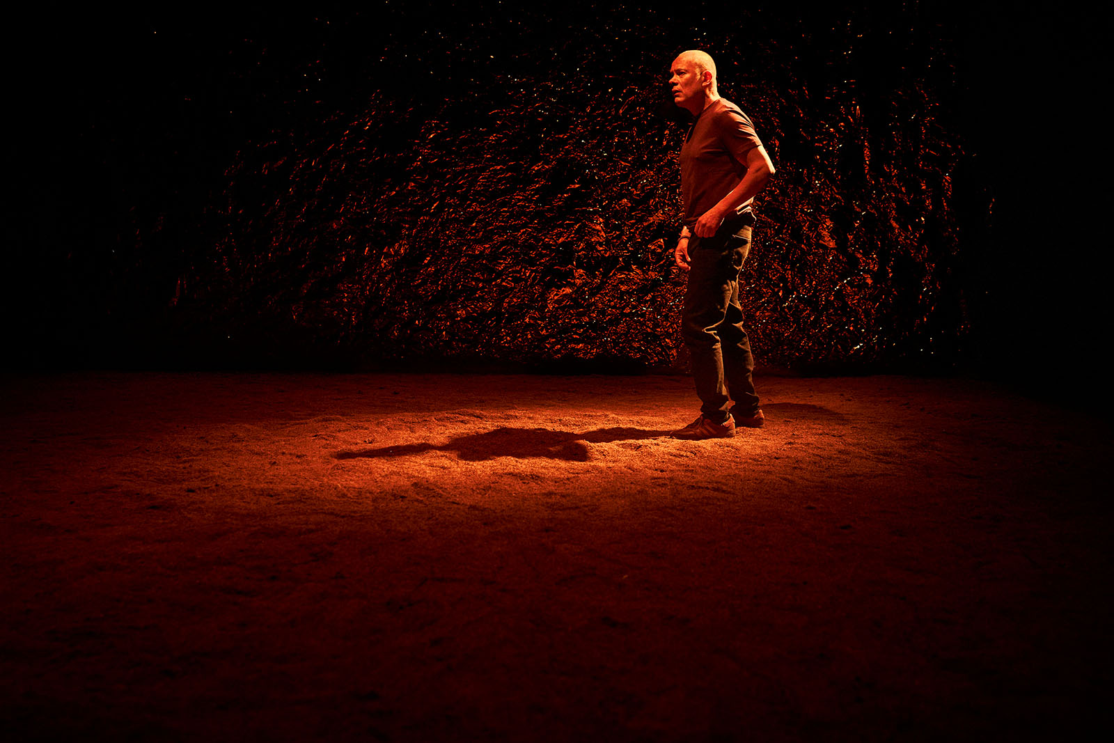 ipsilon,questoes-sociais,colonialismo,teatro,culturaipsilon,mocambique,