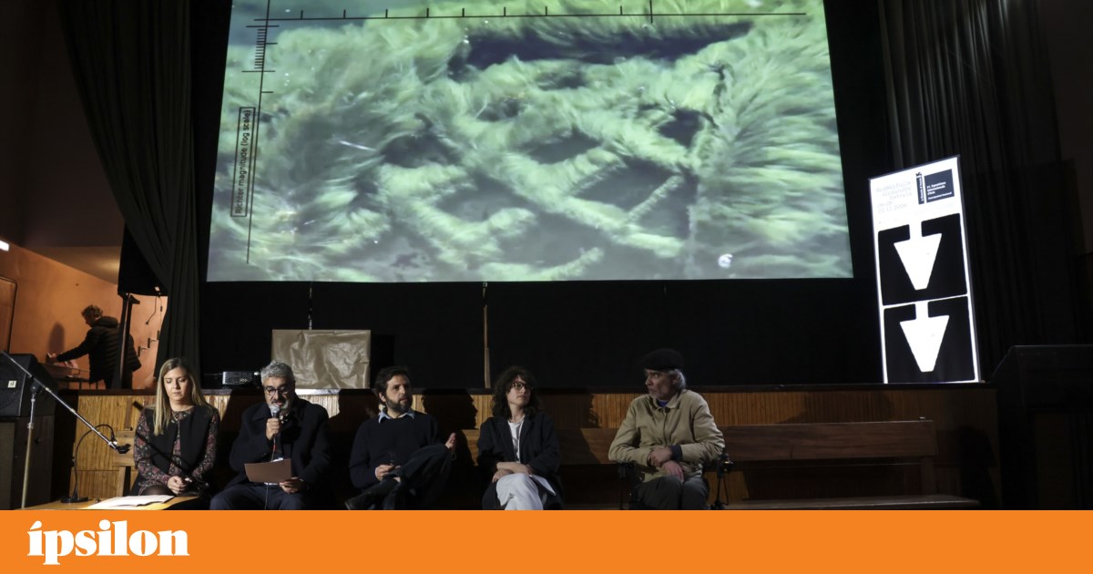 Alexandre Estrela presented with a bang the installation that will head to the Venice Biennale