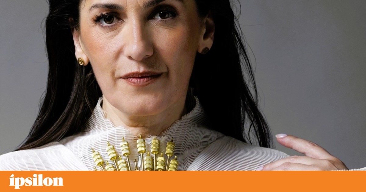 Ana Sofia Varela debuts 'A Mulher e Outras Guitarras' at the CCB Grand Auditorium