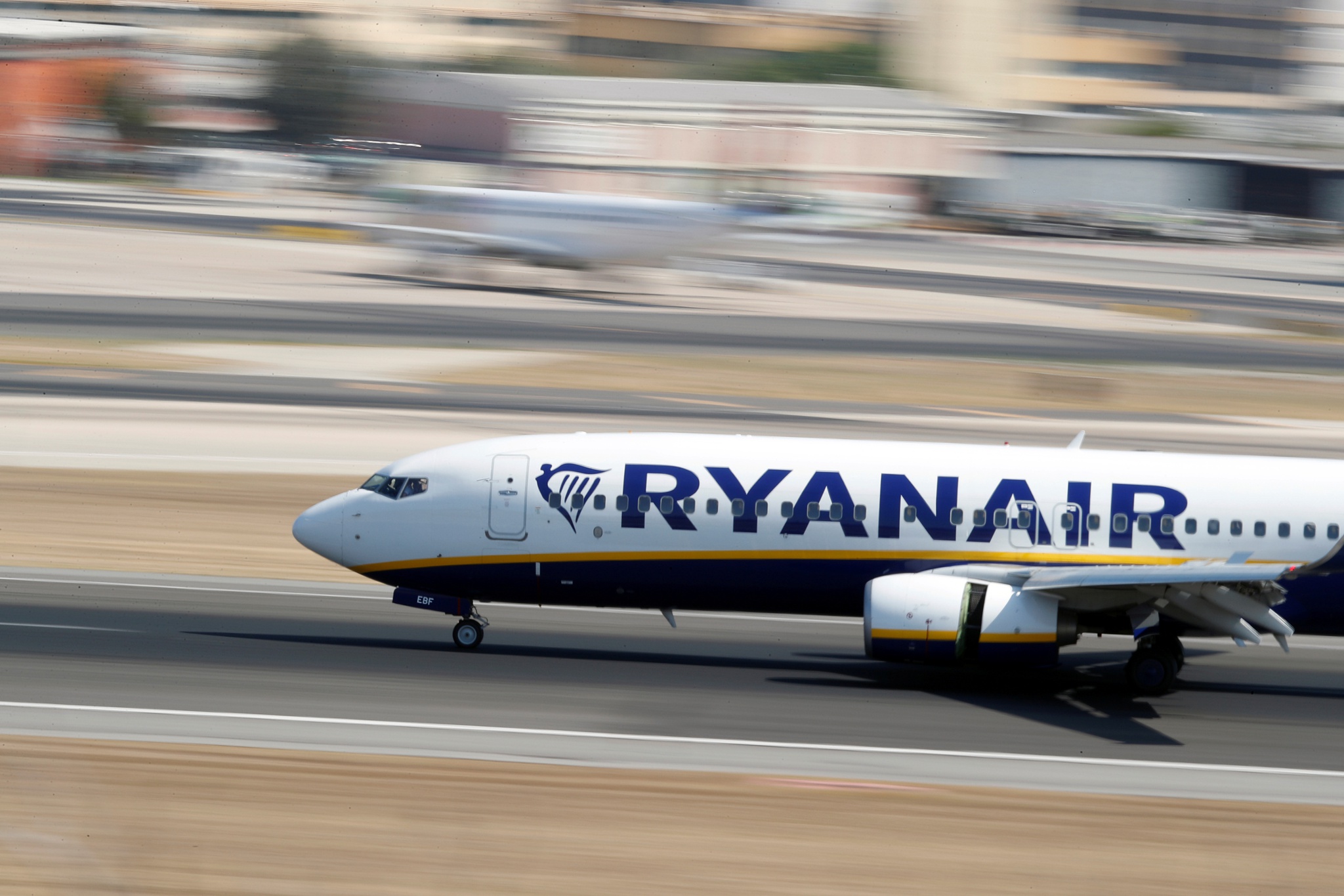 ryanair,ponta-delgada,aviacao,fugas,acores,turismo,