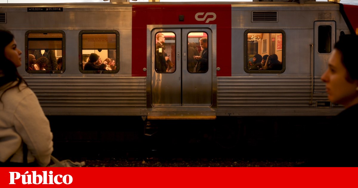 Enthusiasts help track CP trains in real time