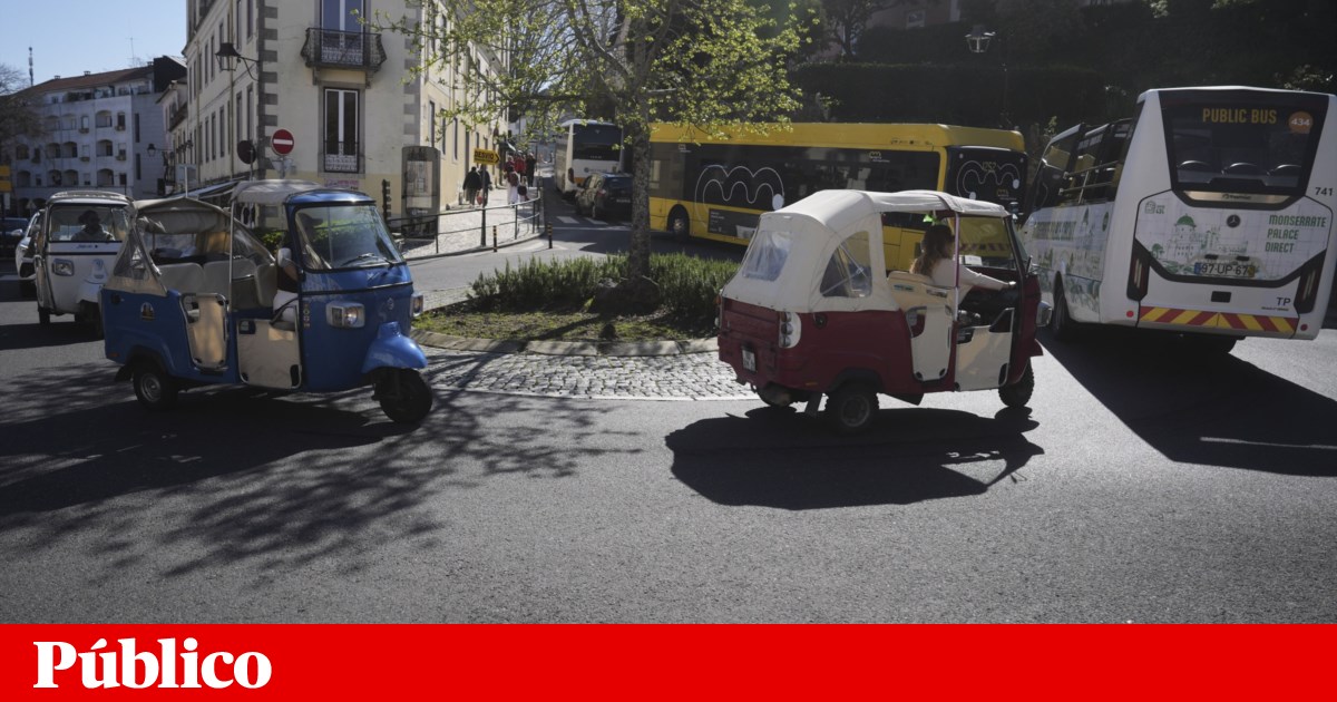 Tuk-tuks to hold slow-march protest in Sintra on Thursday against new parking rules