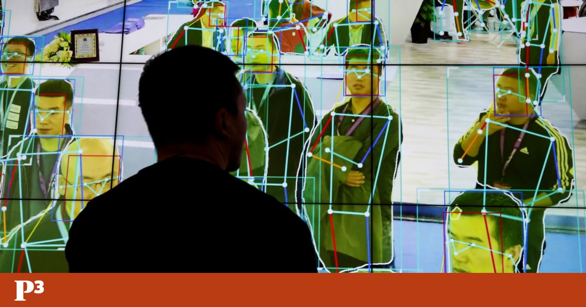 Selling your identity for a handful of euros: the new “gig economy” fueling AI