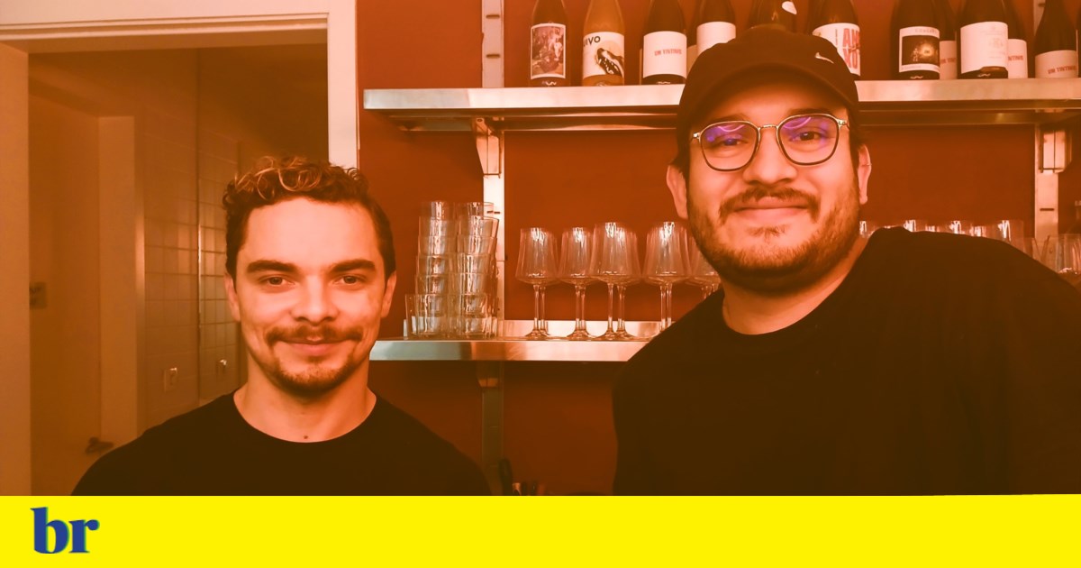 Cariocas open a bar in Porto focusing on natural wines and an intimate atmosphere