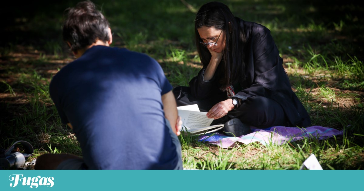 Shh... read on: silent book clubs are becoming increasingly popular in Portugal