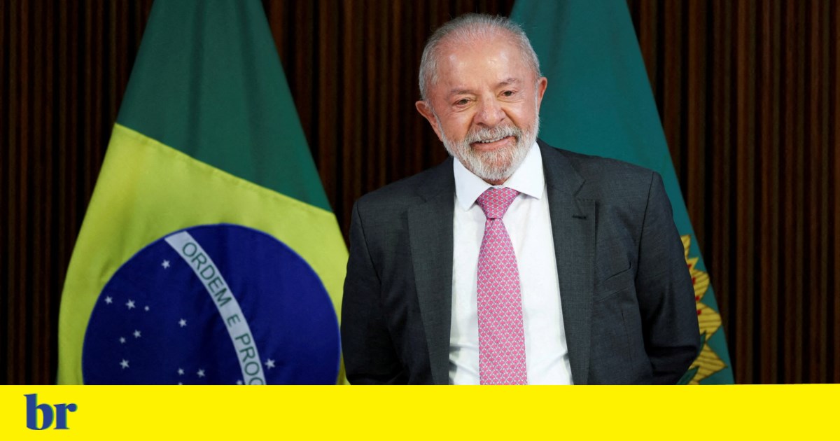 Lula launches online library featuring works by authors such as Clarice Lispector and Saramago