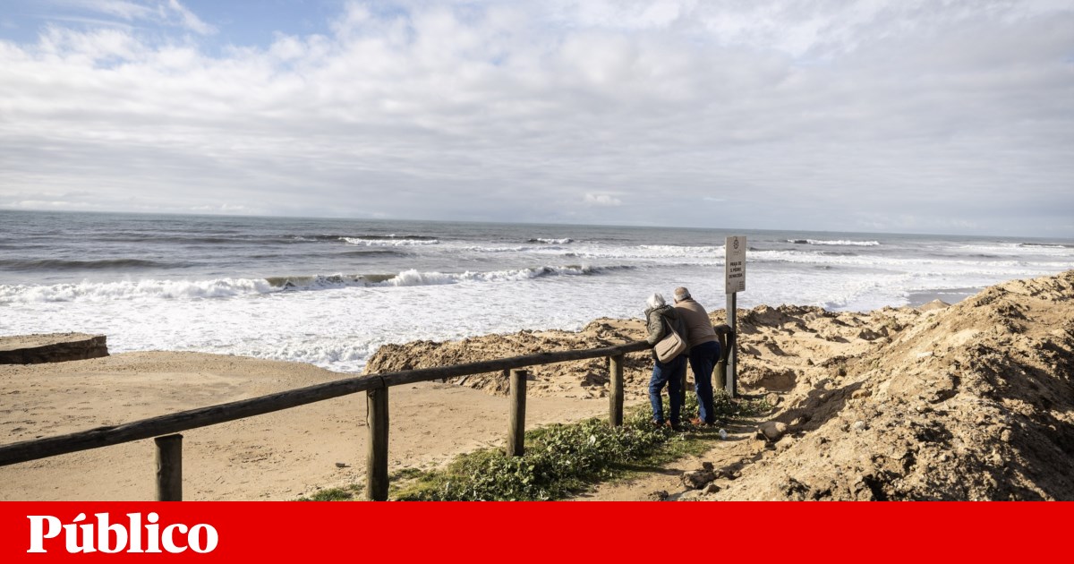 Beaches in the Ovar municipality affected by storms will be recovered in time for summer