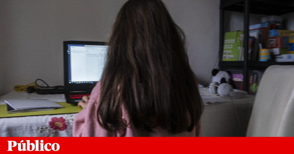 Telecommunications operators suspected of price-fixing for school Internet