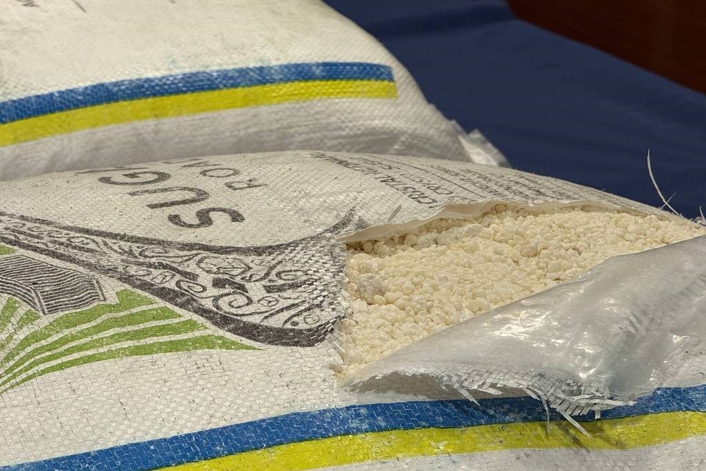 Portuguese police arrest two Brazilians suspected of trafficking one tonne of cocaine