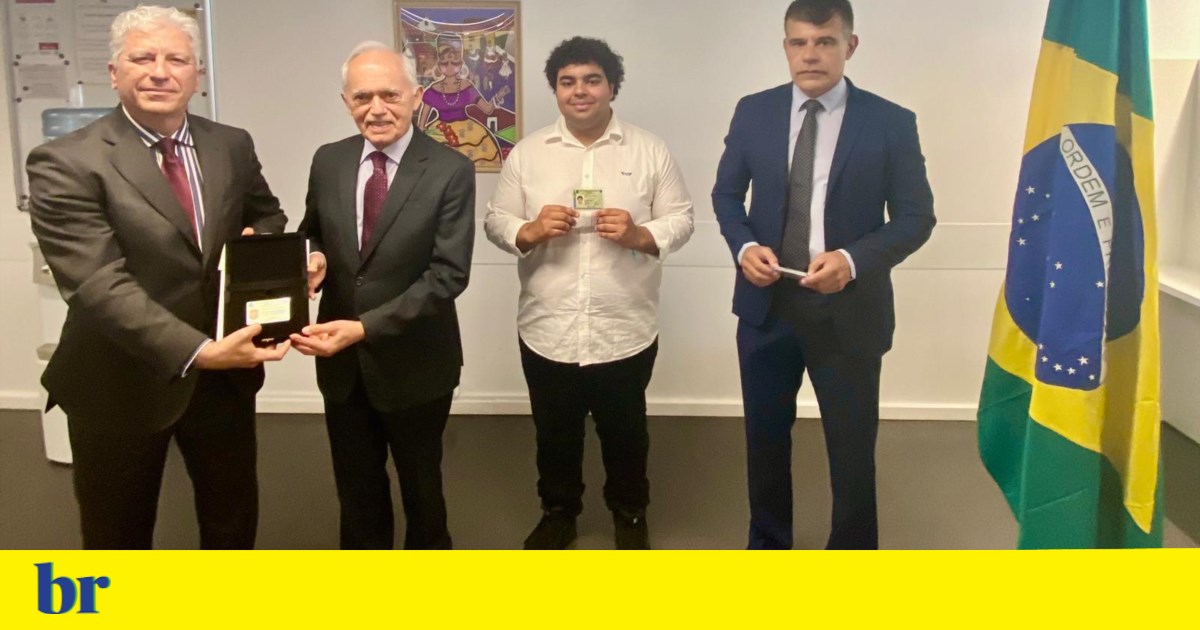 Brazilians living in the Faro and Porto regions will be able to request the new identity card