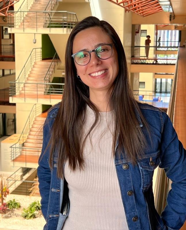 Fernanda Caroline R Magalhães 