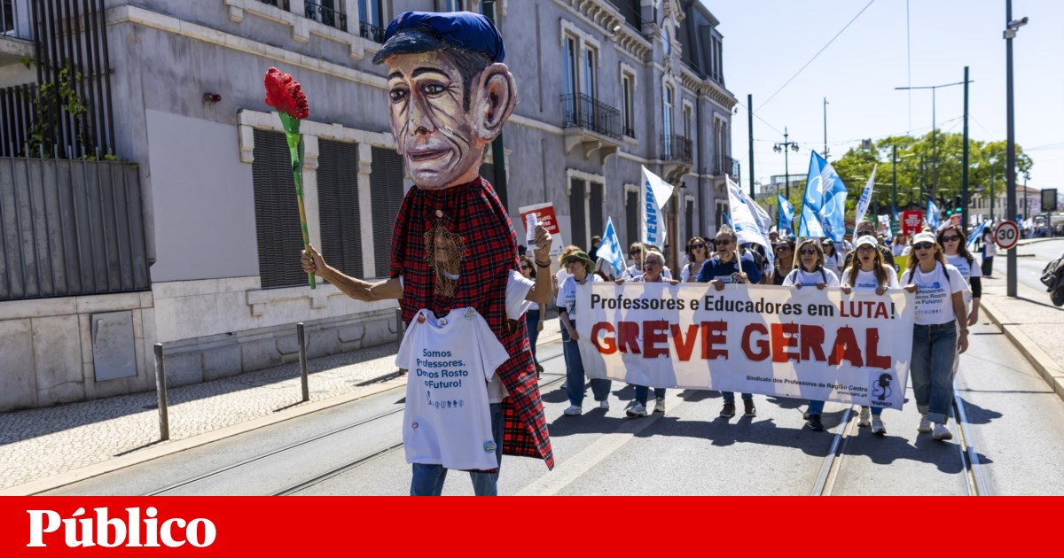 Teachers protest against career and labour reforms