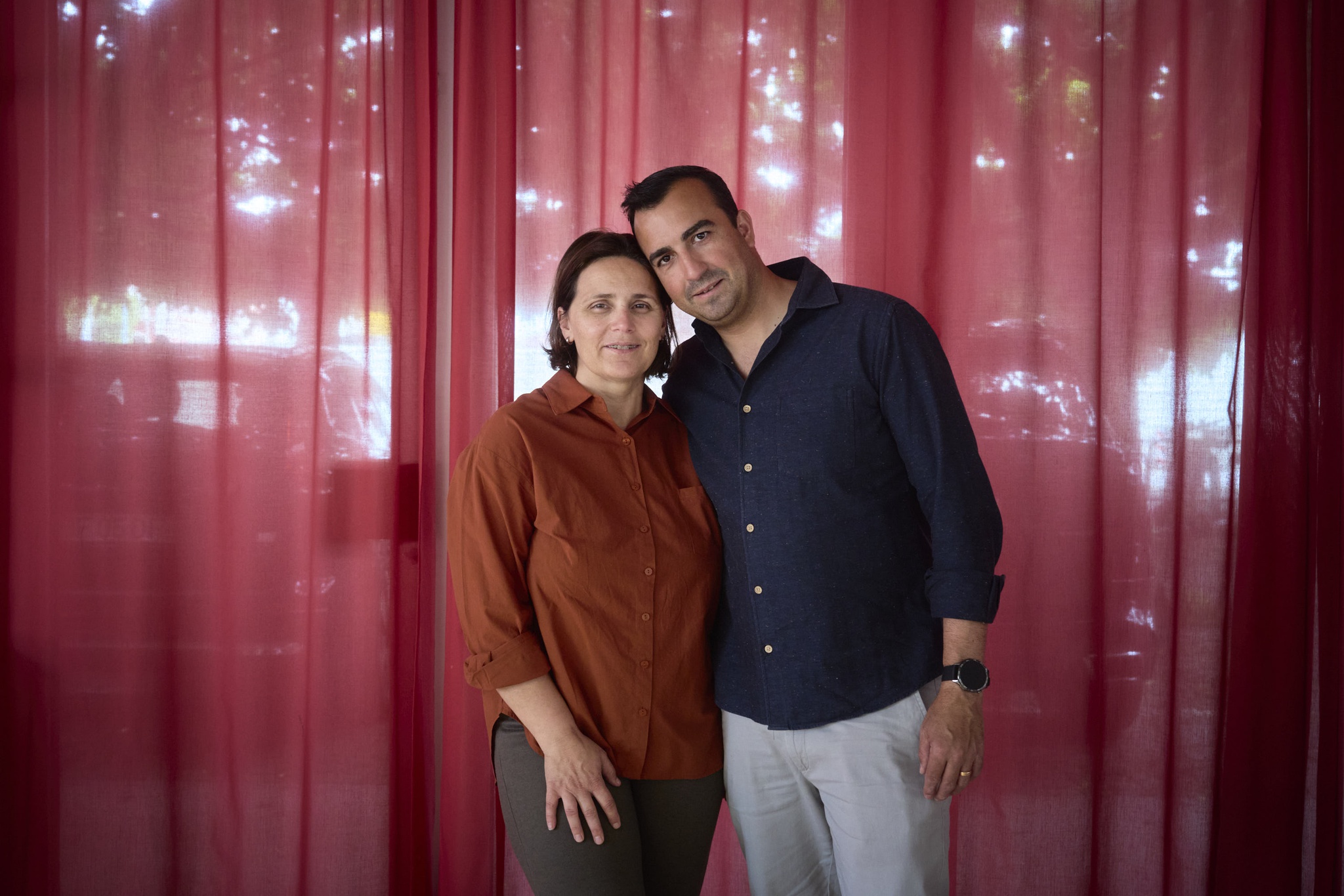 RG Rui Gaudêncio - 5 Maio 2026 - Portugal, Lisboa - Chef Marlene Vieira e o chef João Sá, fotografados no restaurante Zunzum Gastrobar (propriedade do casal) em Lisboa para trabalho sobre casais. Público