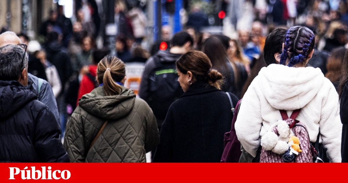 Featured image for article: Portugal's Population Surges: 14% Foreign Residents, Key Implications for Lisbon Real Estate Investors