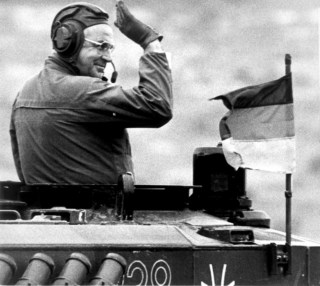 Helmut Kohl, o bom gigante, Obituário