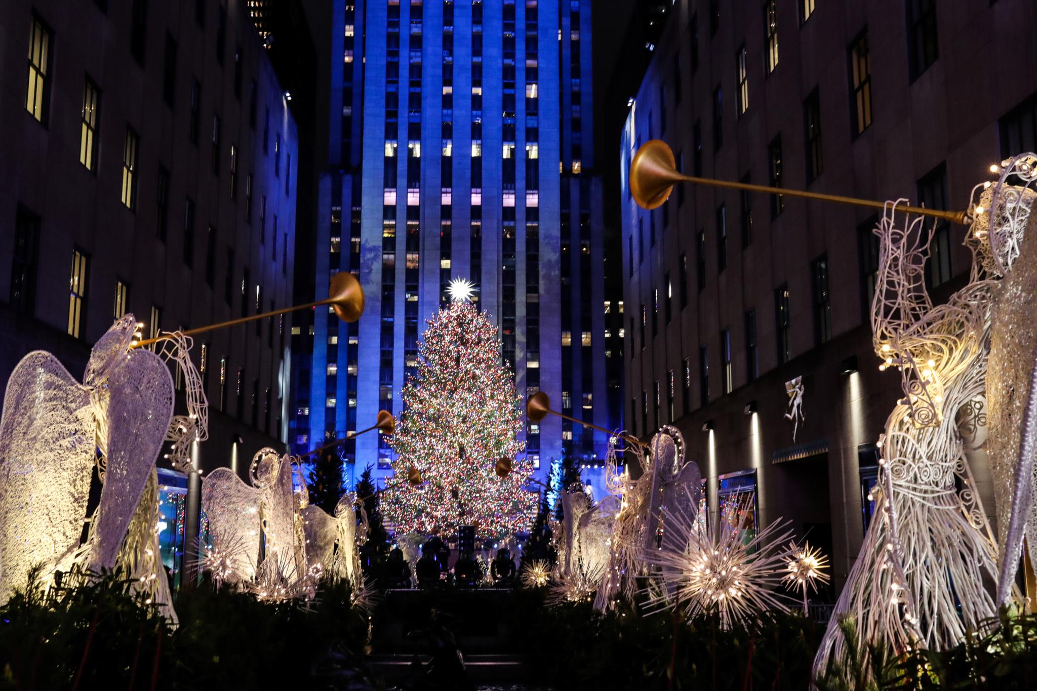 A árvore do Rockefeller Center acendeu-se, é Natal em Nova Iorque |  Fotogaleria | PÚBLICO