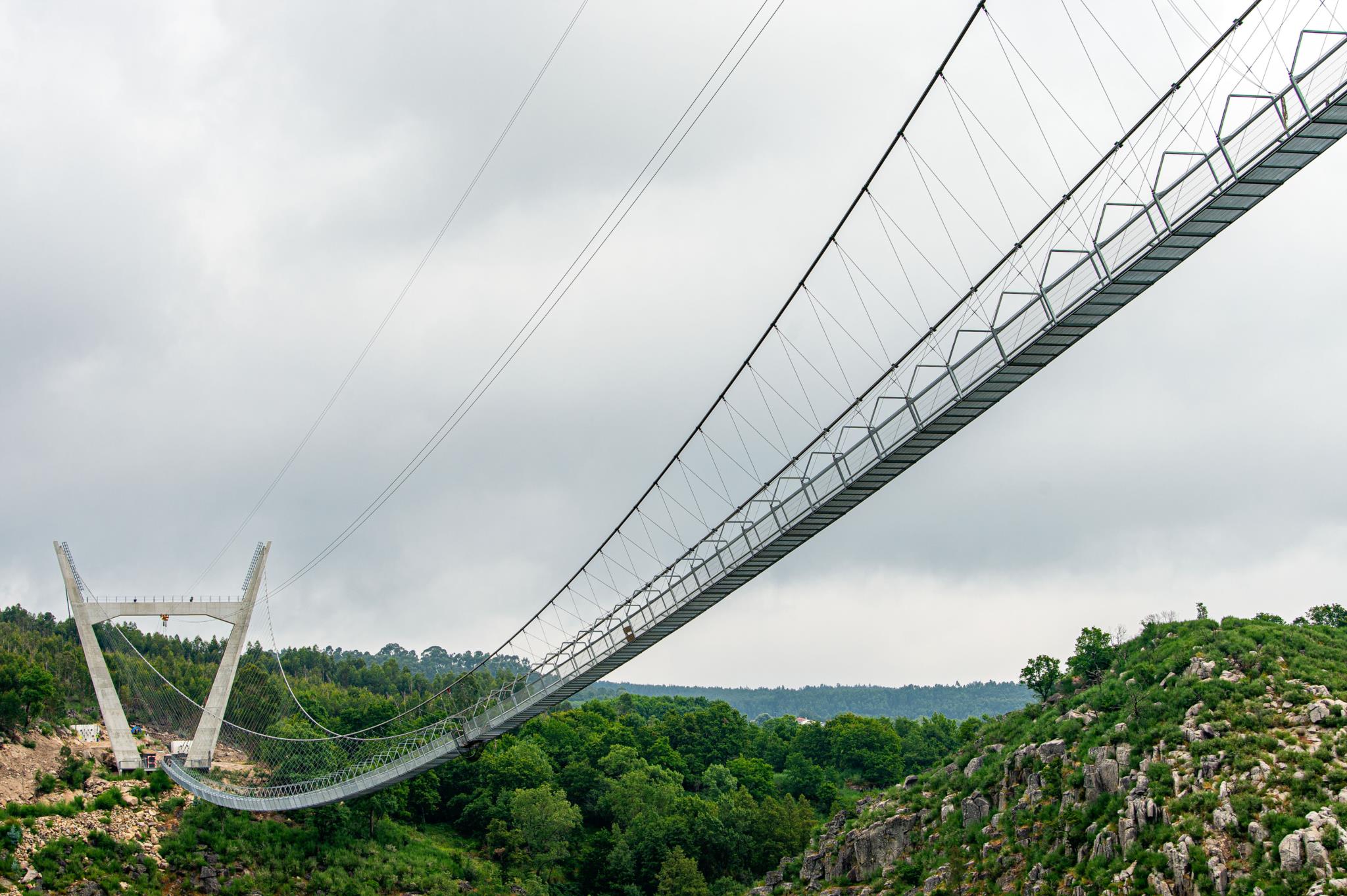 Arouca aguarda abertura da maior ponte pedonal suspensa do mundo | Turismo  | PÚBLICO