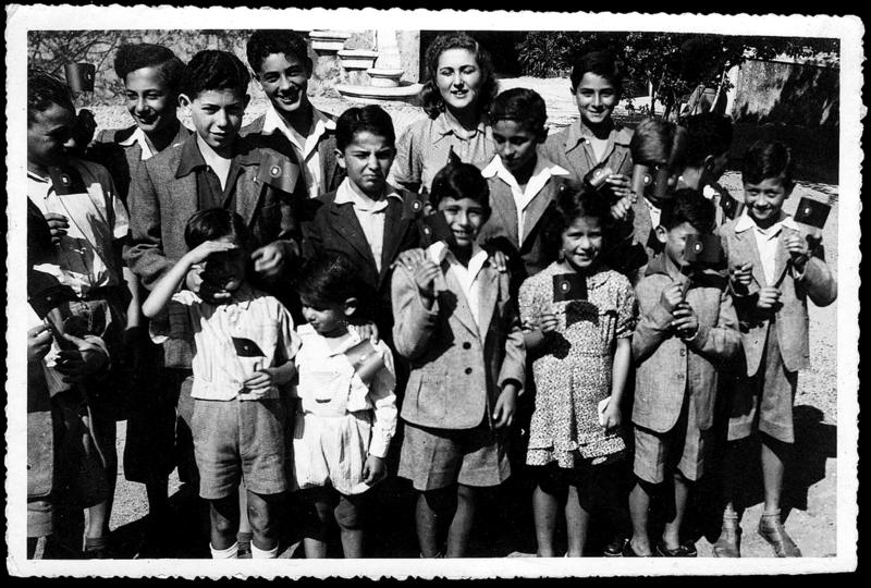 Perpetradores Colaboradores E Espectadores Do Holocausto Lições Para O Presente