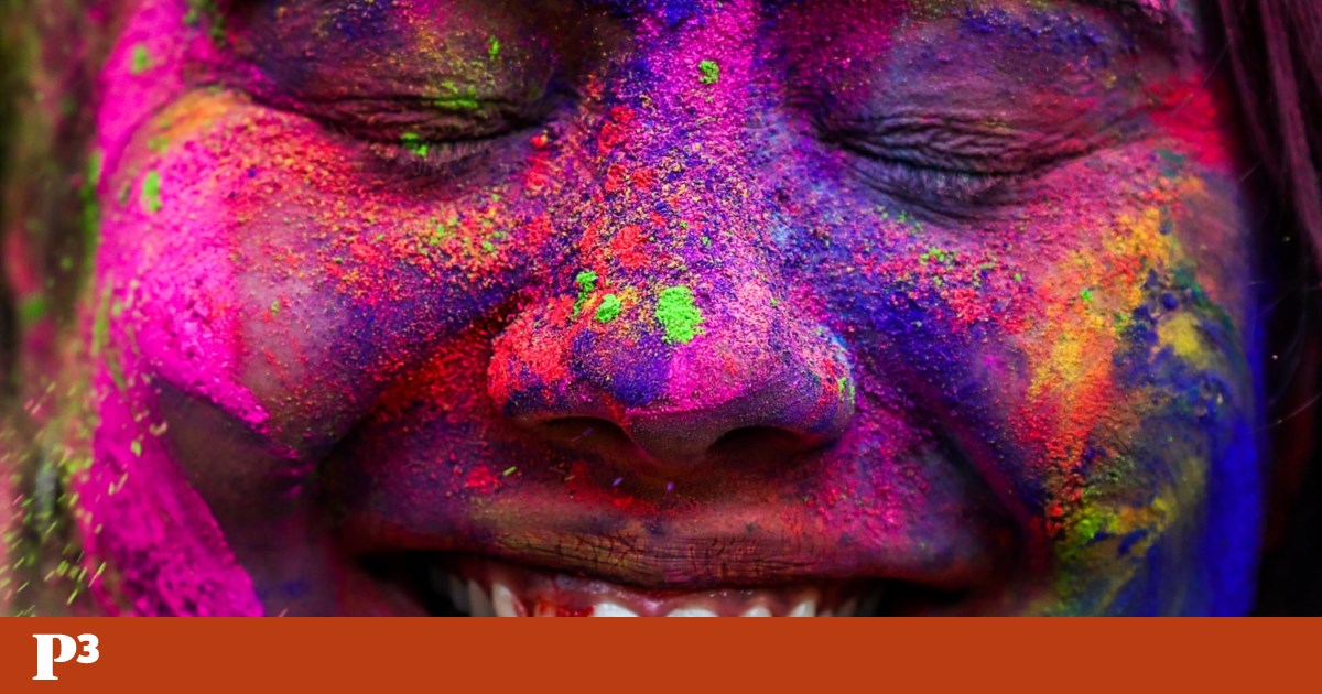 O mundo também tem cor: cenas surreais do Holi na Índia | Fotogaleria O mundo também tem cor: cenas surreais do Holi na Índia | Fotogaleria