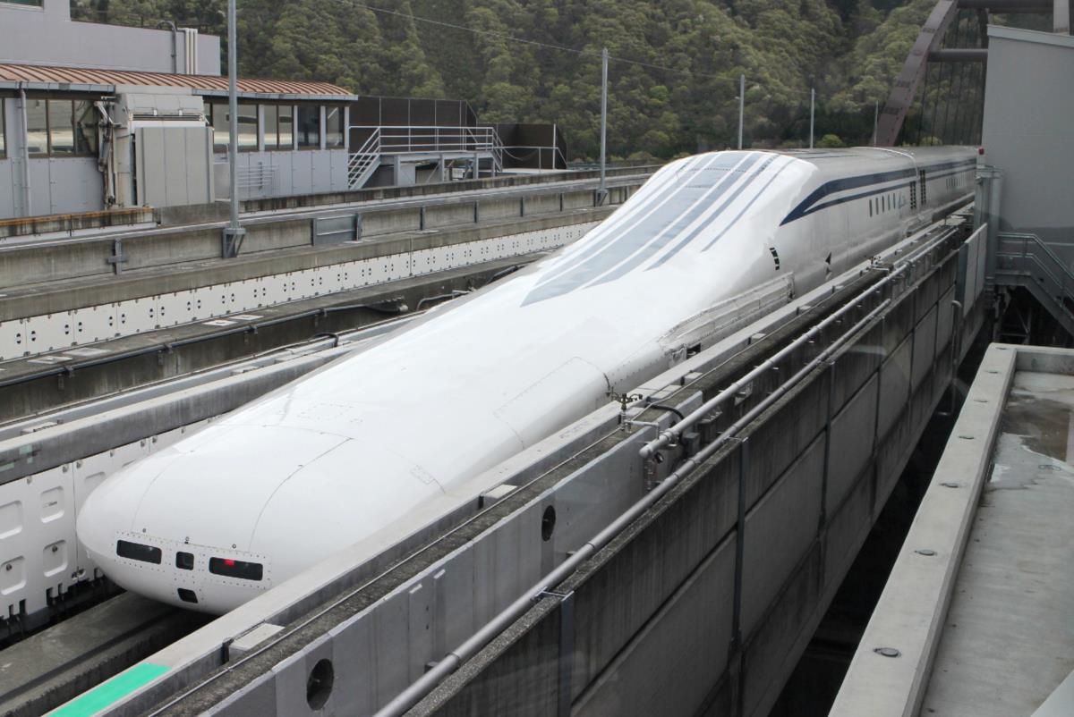 日本で電車が時速600kmに到達 | 電車